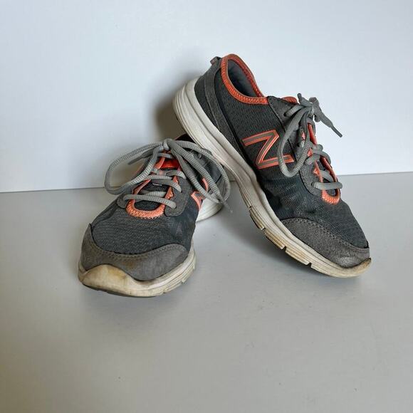 NEW BALANCE 511 running shoe, gray & peach women's size 7 - Picture 4 of 8